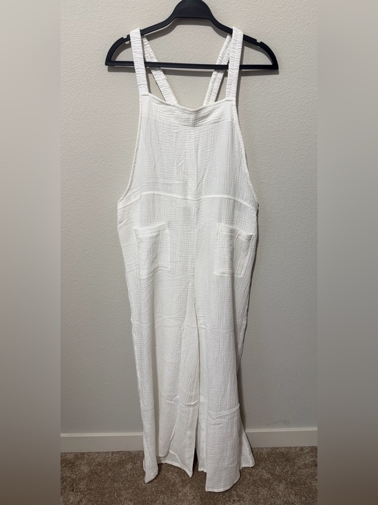 Zenana Outfitters Pants - Zenana White Textured Wide-Leg Jumpsuit -blue pictured is for fit only.  WH1